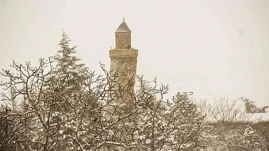 Medeniyetler beşiği Harput'ta beyaz gelinliğini giydi