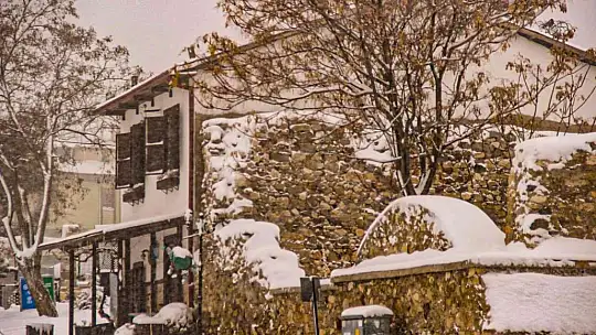 Medeniyetler beşiği Harput'ta beyaz gelinliğini giydi