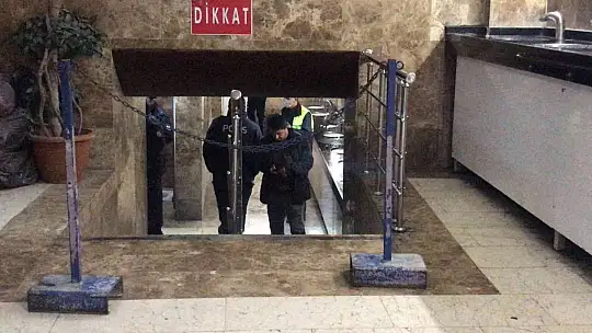 Cami tuvaletinde şüpheli ölüm