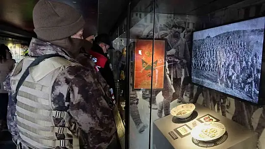 Çanakkale Savaşları Mobil Müzesi'nin 36'ıncı durağı Elazığ oldu