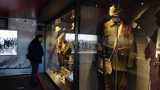 Çanakkale Savaşları Mobil Müzesi'nin 36'ıncı durağı Elazığ oldu