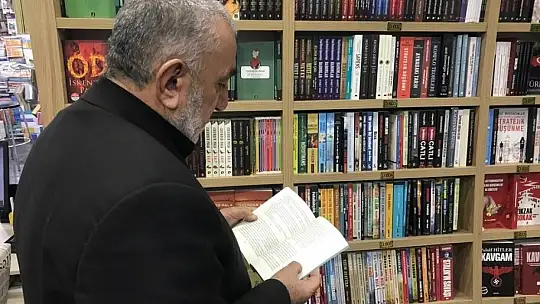 Çobanlık yaparken çöpten bulduğu kitap hayatını değiştirdi