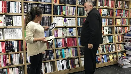 Çobanlık yaparken çöpten bulduğu kitap hayatını değiştirdi