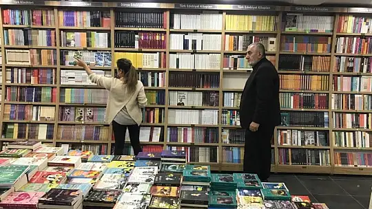Çobanlık yaparken çöpten bulduğu kitap hayatını değiştirdi
