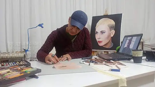 Çocukken kömürle çiziyordu, şimdi yaptığı eserleri görenler gözlerine inanamıyor