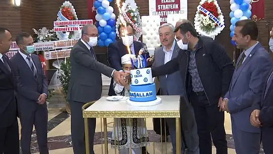 Cumhurbaşkanı Erdoğan'ın tedavisini üstlendiği Taha'yı sünnet düğününde il protokolü yalnız bırakmadı