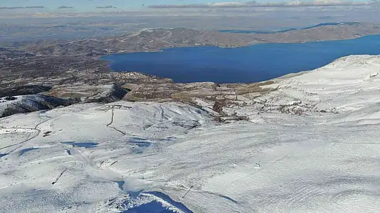 Depremin merkez üssü Sivrice'de kaymakamlık, esnafı yalnız bırakmıyor