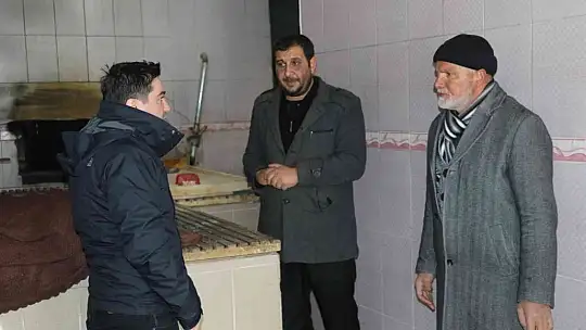 Depremin merkez üssü Sivrice'de kaymakamlık, esnafı yalnız bırakmıyor