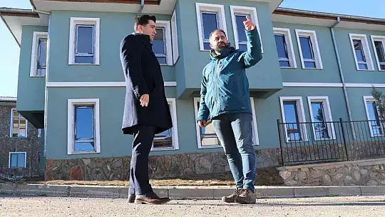 Depremin merkezi Sivrice'deki göl manzaralı TOKİ konutları tamamlandı