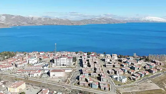 Depremin merkezi Sivrice'deki göl manzaralı TOKİ konutları tamamlandı