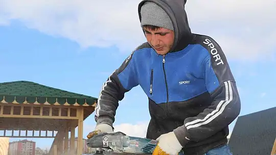 İş adamı Koyuncu'dan memleketi Elazığ'a Bungalov ev yatırımı