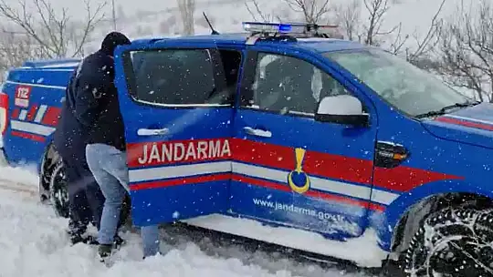 Donmak üzereydi, kar üzerinde baygın haldeyken son anda kurtarıldı