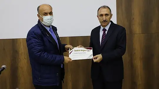 Dünyanın en etkili bilim insanları listesine giren akademisyenlere teşekkür belgesi verildi