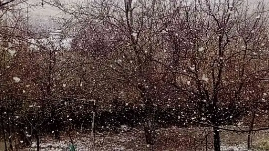 Elazığ'a mevsimin ilk karı yağdı