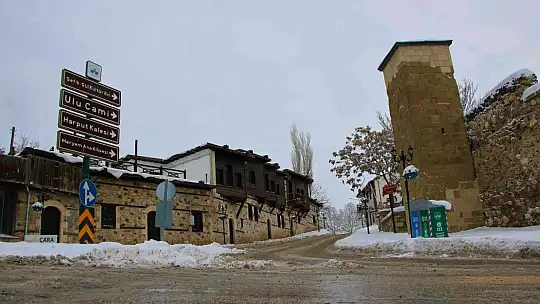 Elazığ beyaza büründü, medeniyetler beşiği Harput'ta kartpostallık görüntüler oluştu