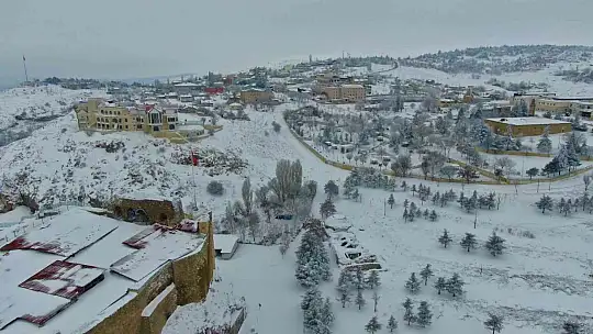 Elazığ beyaza büründü, medeniyetler beşiği Harput'ta kartpostallık görüntüler oluştu