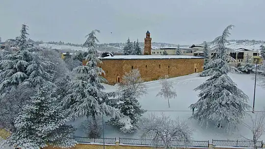 Elazığ beyaza büründü, medeniyetler beşiği Harput'ta kartpostallık görüntüler oluştu