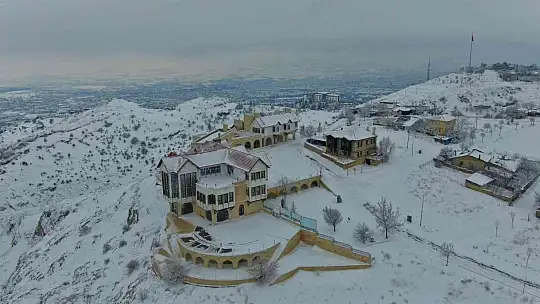 Elazığ beyaza büründü, medeniyetler beşiği Harput'ta kartpostallık görüntüler oluştu