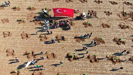 Elazığ'da 'Geleceğe Nefes Dünyaya Nefes' etkinliğinde 23 bin fidan toprakla buluştu