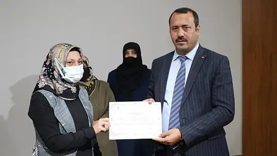 Elazığ'da 103 kadın üretici sertifikalarını aldı