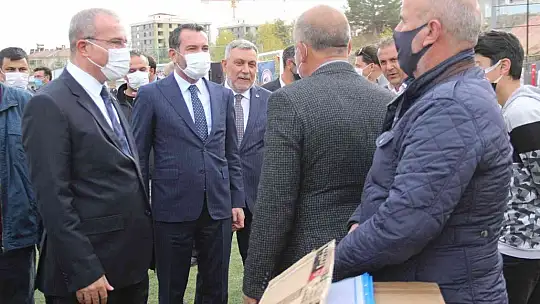 Elazığ'da 107 kulübe spor malzemesi yardımı