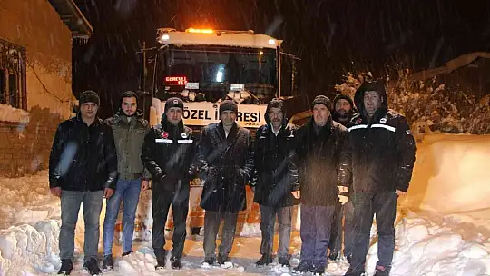 Elazığ İl Özel İdaresinden yoğun kar mesaisi