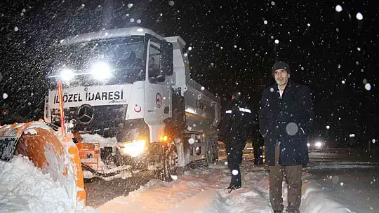 Elazığ İl Özel İdaresinden yoğun kar mesaisi