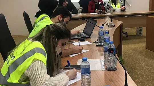 Elazığ'da 46 depremzede daha evine kavuştu