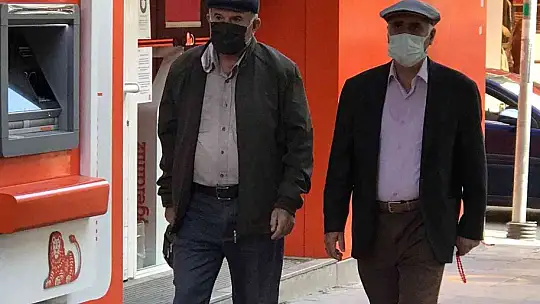 Elazığ'da aşılamada yükseliş, vaka sayılarında da düşüş sürüyor