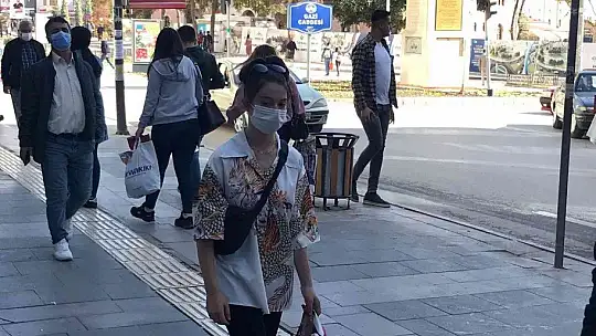 Elazığ'da aşılamada yükseliş, vaka sayılarında da düşüş sürüyor