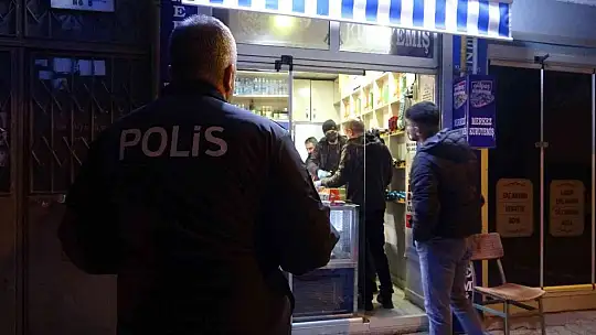 Elazığ'da büfeye silahlı saldırı: 1 yaralı