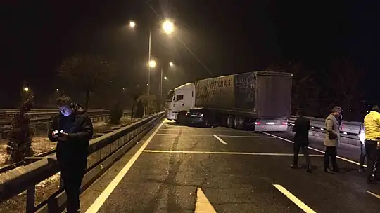 Elazığ'da buzlanma kazaları da beraberinde getirdi: 9 yaralı