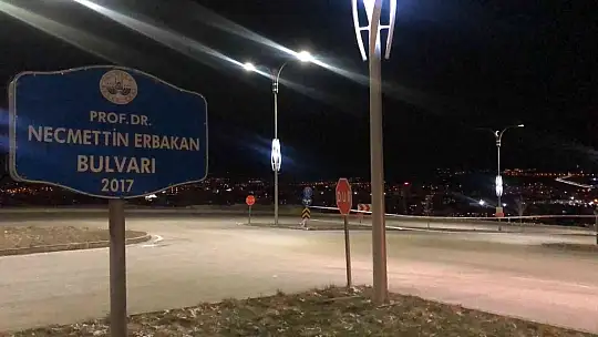 Elazığ'da buzlanma kazaları da beraberinde getirdi: 9 yaralı