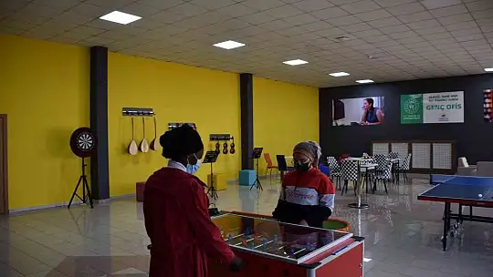 Elazığ'da çeşitli kurumlara genç ofisleri açıldı