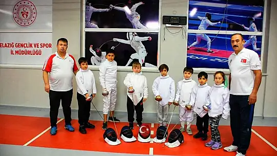 Elazığ'da eskrim antrenmanları başladı