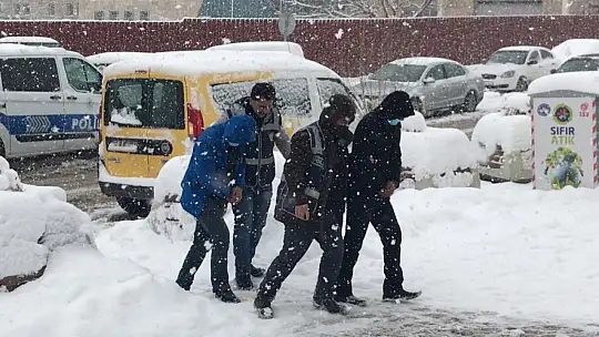 Elazığ'da hırsızlık şüphelileri yakalandı