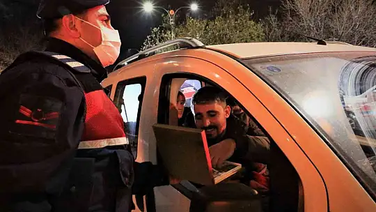 Elazığ'da jandarmadan tarihi Harput'ta -10 derecede yeni yıl denetimi
