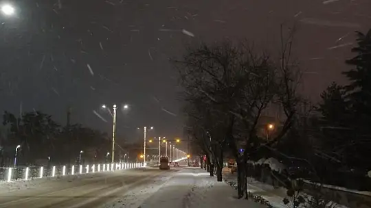 Elazığ'da kar etkisini tekrar gösterdi