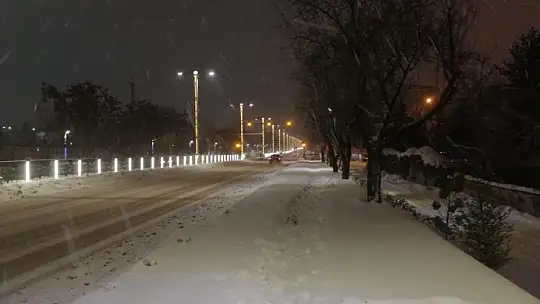 Elazığ'da kar etkisini tekrar gösterdi