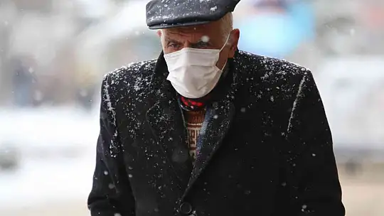 Elazığlılar kar yağışını sevinçle karşıladı