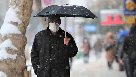 Elazığlılar kar yağışını sevinçle karşıladı