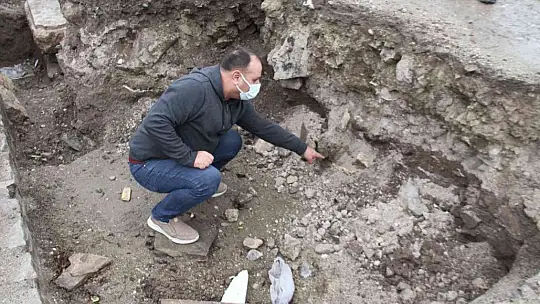 Elazığ'da kentsel dönüşüm kazılarında bulunan kilise gün yüzüne çıkıyor
