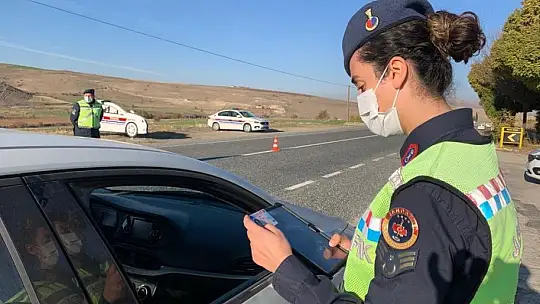 Elazığ'da kural ihlali yapan sürücüler, drone ile tespit edilip ceza kesildi