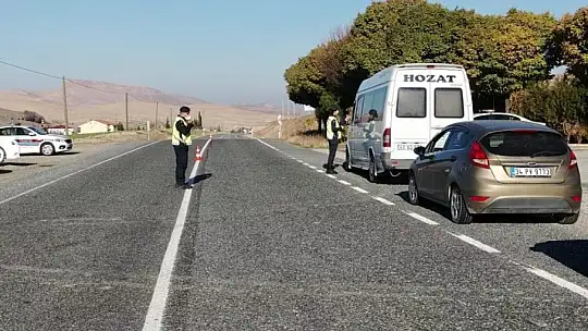 Elazığ'da kural ihlali yapan sürücüler, drone ile tespit edilip ceza kesildi
