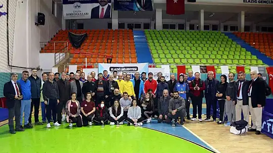 Elazığ'da masa tenisi turnuvası sona erdi