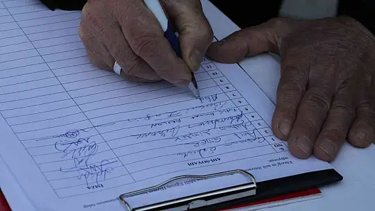 Elazığ'da öğretmenevi yapılması için imza kampanyası başlatıldı