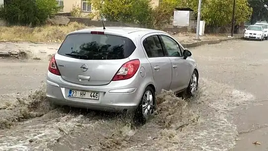 Elazığ'da sağanak yağış etkili oldu