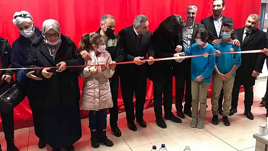 Elazığ'da şehidin adını taşıyan okulda, şehit için köşe yapıldı