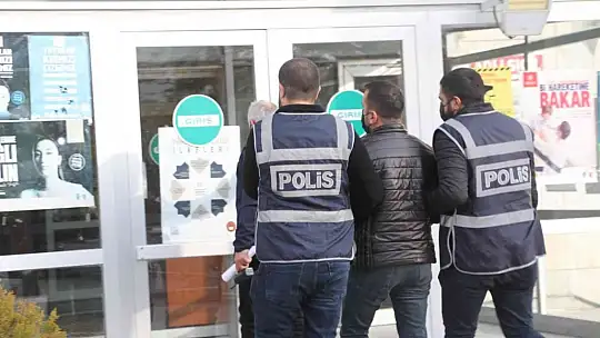 Elazığ'da silahlı kavgaya karışan şüpheliler adliyeye sevk edildi