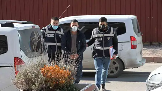Elazığ'da silahlı kavgaya karışan şüpheli adliyeye sevk edildi